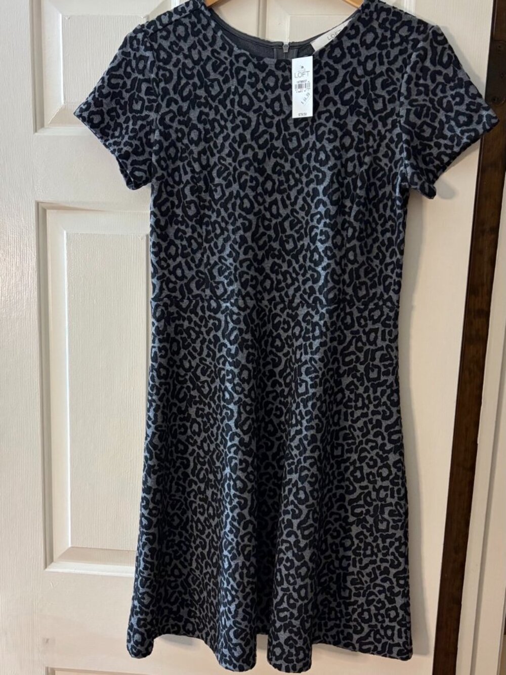 NWT LOFT Gray & Black Leopard Print Fit & Flare Dress – Size 4